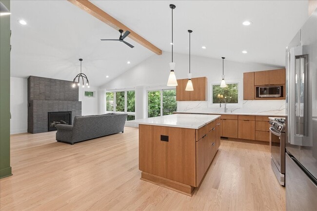 Photo - 12405 S 75th Ave
