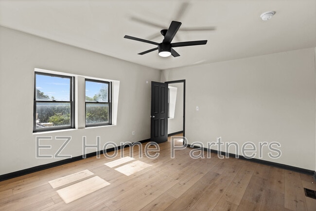 Photo - 2319 Indiana Ave