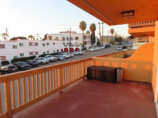 Photo - 2319 Curlew St Unidad 4