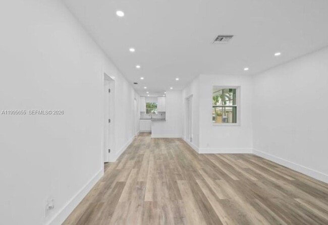 Photo - 816 N Golf Dr