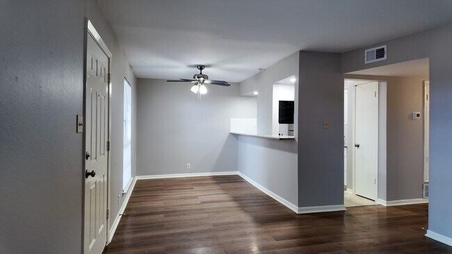 Photo - 2102 5th Ave N