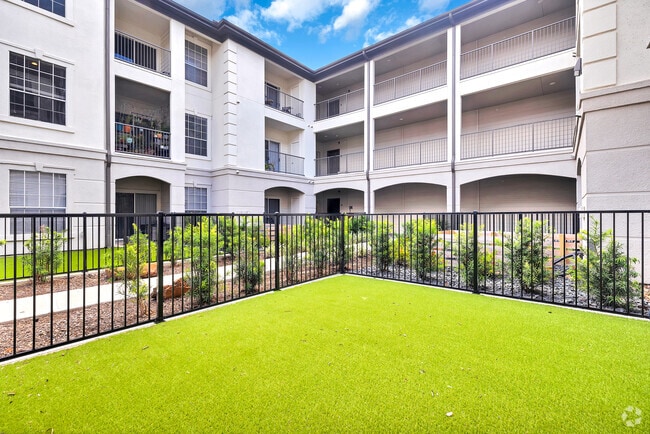 2BR, 2BA - 1,098SF - View