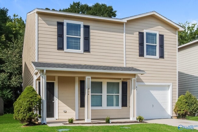 Photo - 204 Farmington Dr