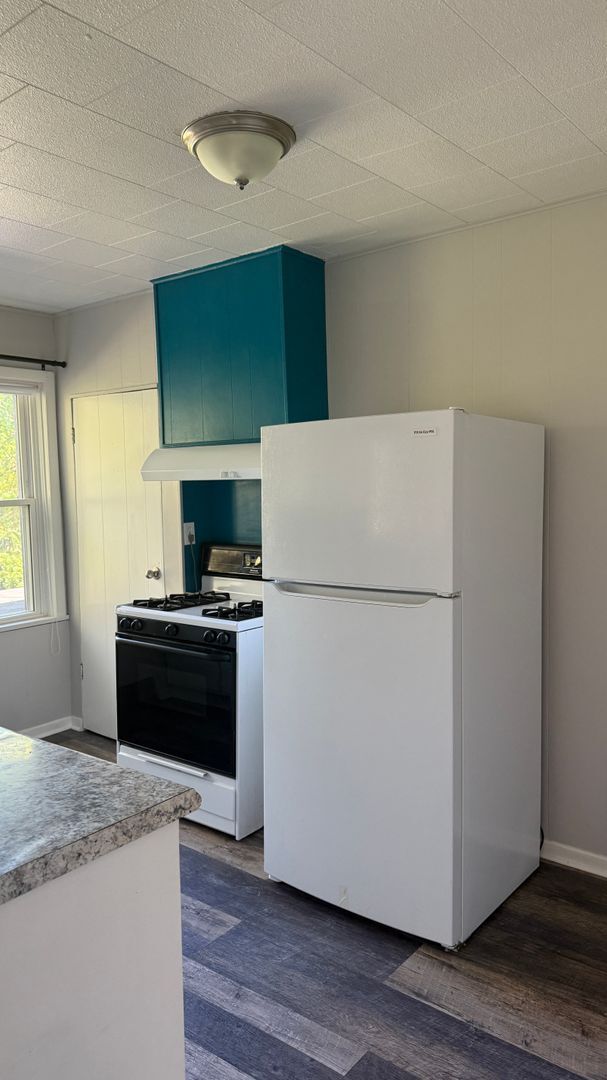 Photo - 2 bedroom side by side duplex ready now! Unit 2753