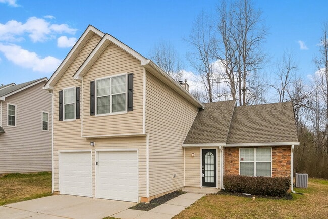 Photo - 313 Randy Way