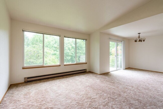 2148 SW Holden St Unit B3