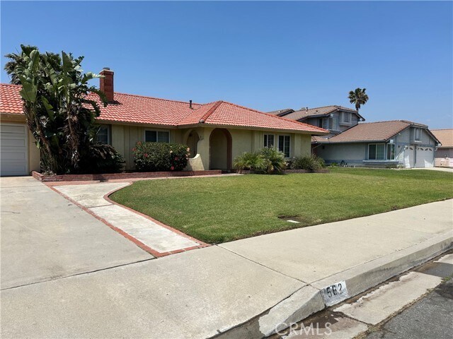 Photo - 562 W Casmalia St
