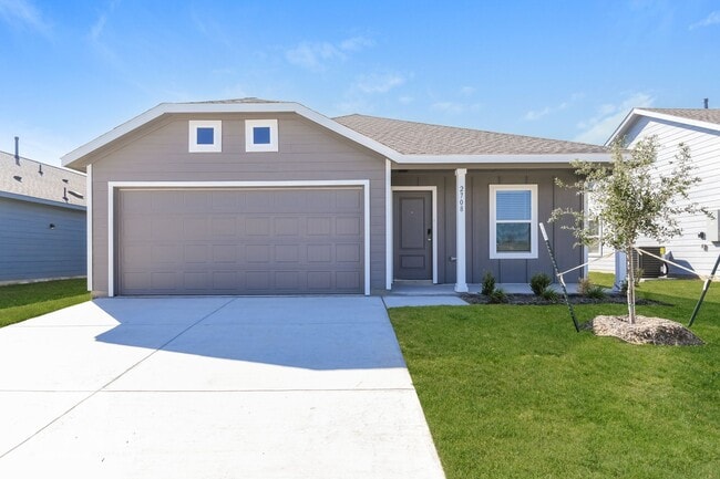 Building Photo - 2708 Ctr Crk Ln