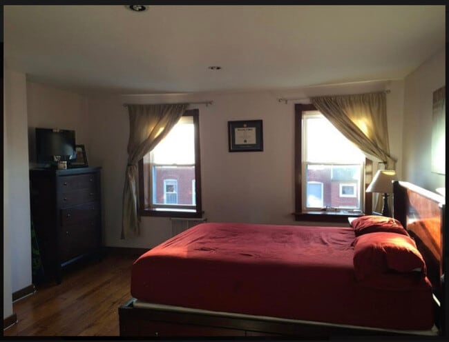 Bedroom - 1225 Battery Ave Apartamentos