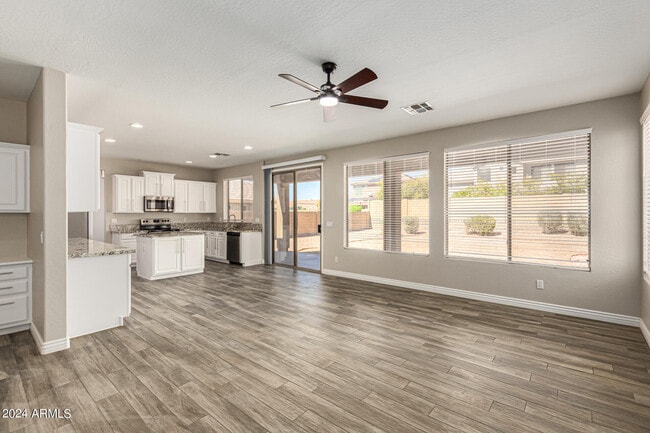 Photo - 3550 W Magellan Dr