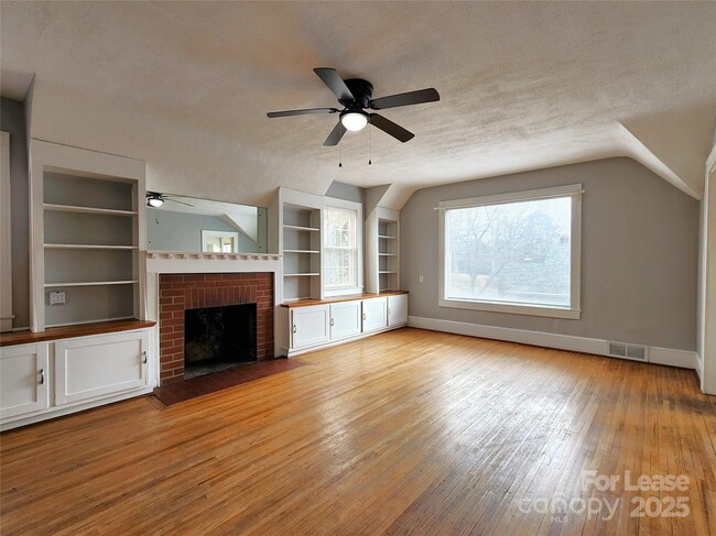 Photo - 754 Montgomery Ave Townhome