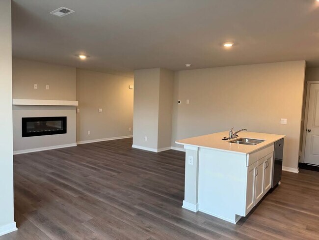 Photo - 309 Juniper Dr