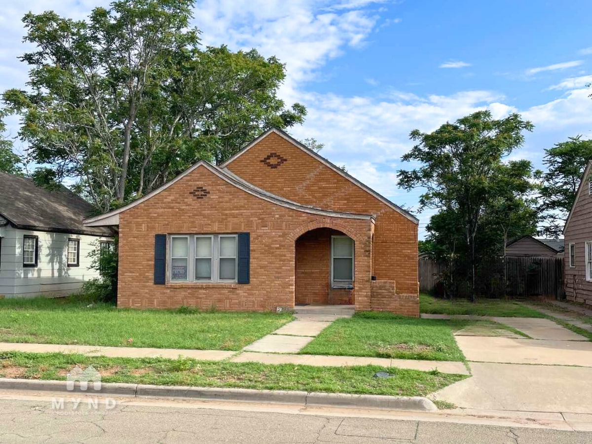 Photo - 2208 28th St House
