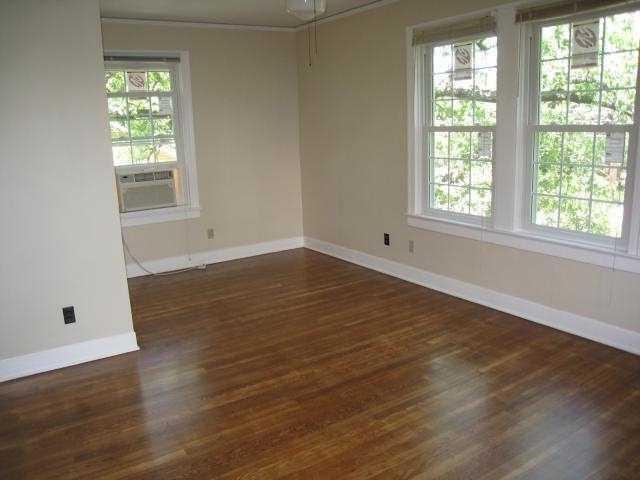 Photo - 703 W 35th St