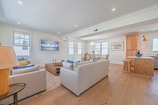 Photo - 111 N Belmont Ave