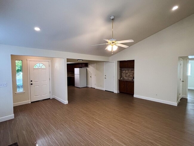 Photo - 9598 N Sharon Ave
