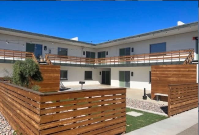 Photo - 813 E Marlette Ave