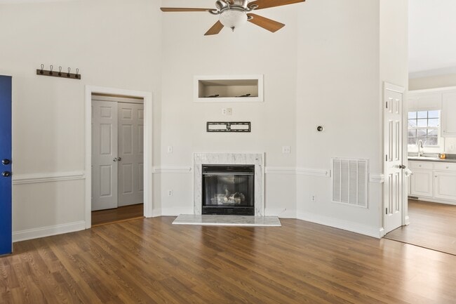 Photo - 726 Addington Dr