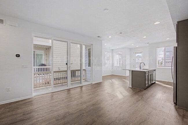 Photo - 9664 Waco St