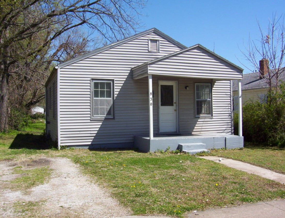 Cute 2 bedroom house in quiet neighborhood! - Cute 2 bedroom house in quiet neighborhood!