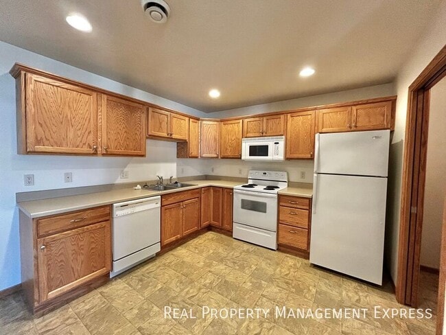 Photo - Cozy 1 Bedroom 1 Bathroom Townhome in Bran...