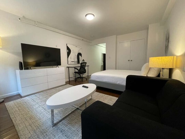 Photo - 140 W 19th St Unit ID1038551P