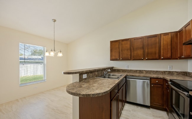 Photo - Charming 2-Bed, 2-Bath Home on Foxwood Drive – Cozy Living in Melbourne!