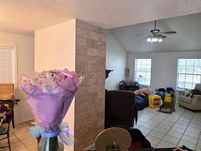 Photo - 1600 Hollow Tree Blvd