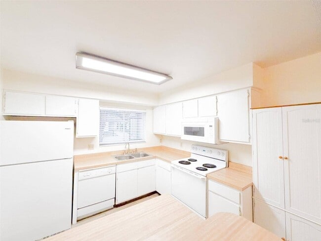 Photo - 10319 Matchlock Dr