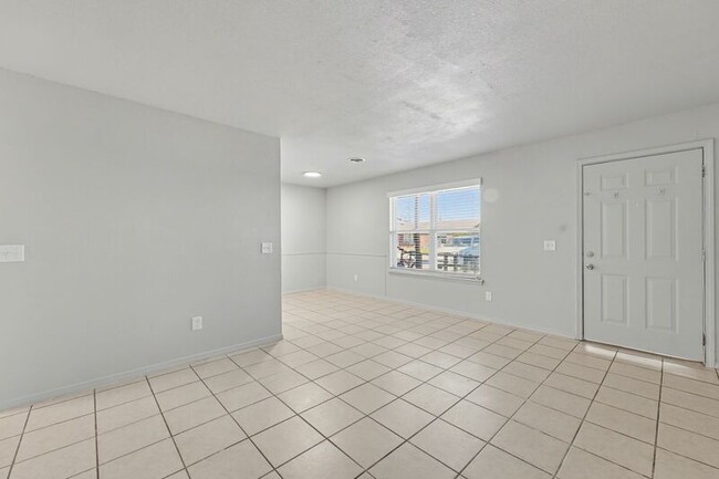 Photo - 1241-1247 W Sunset Dr Unit 1243
