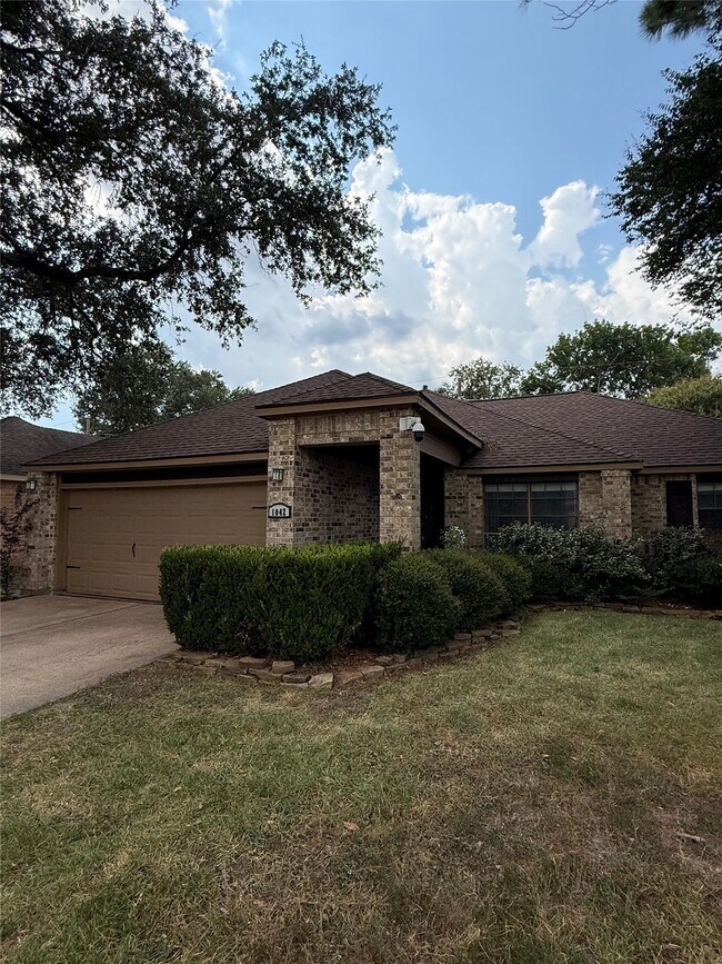Photo - 1042 Cascade Creek Dr