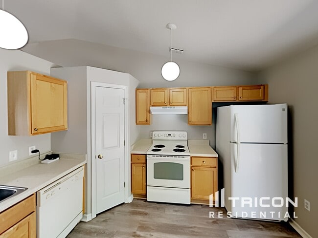 Photo - 921 Brenton Leaf Dr