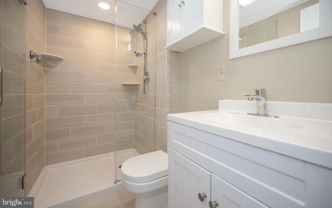 Photo - 6507 Byron Ave