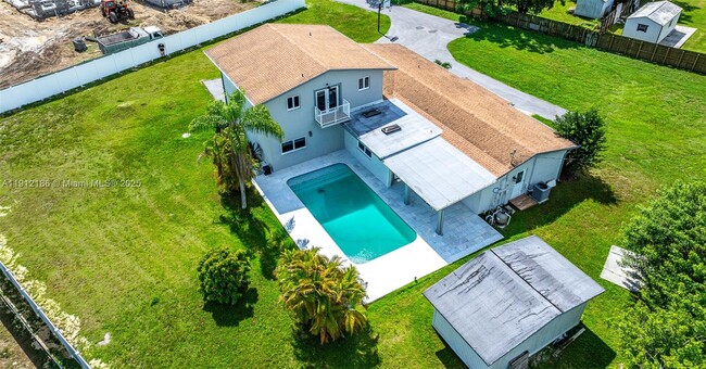 Photo - 19450 SW 125th Ave