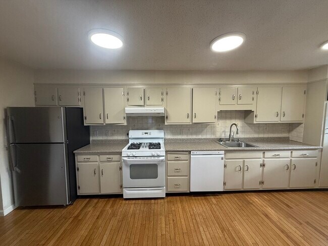 Photo - 109 Magoun Ave