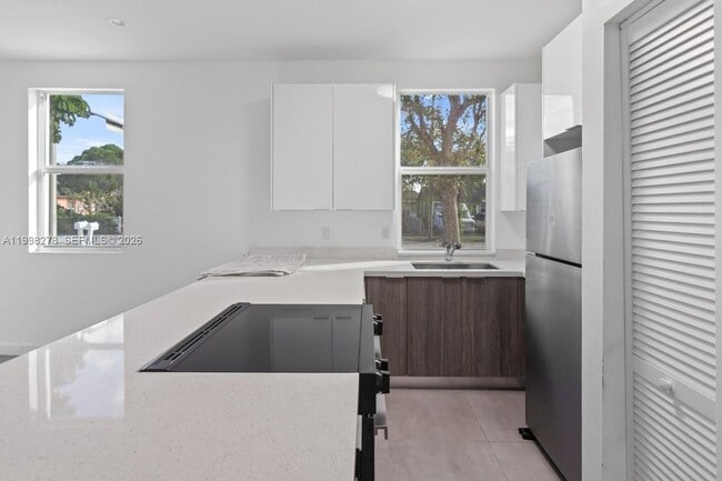 Photo - 1935 NW 71st St Unidad B