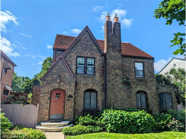 Photo - 1720 Hillcrest Ave House