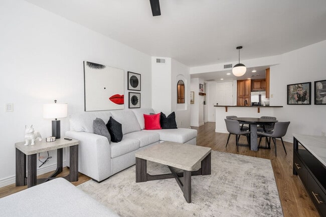 Building Photo - 5450 E Deer Valley Dr Unit SI ID1324963P