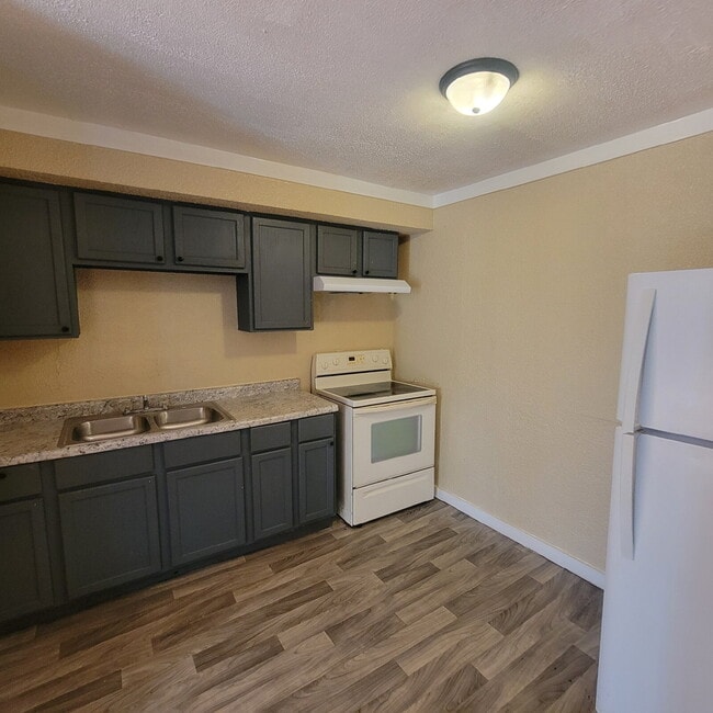 Photo - Near Westside 3BR House w/Garage!