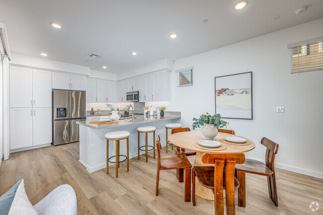 4BR, 2BA - 1,632SF - Dining Room - Summit Plus
