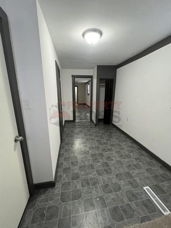 Photo - 15 Rimbach St