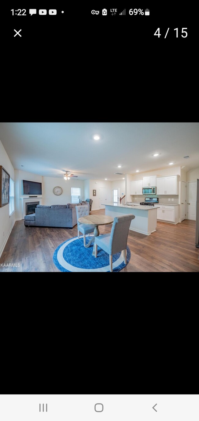 Photo - 210 Centennial Vlg Dr