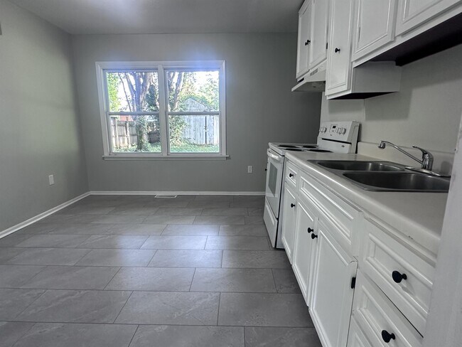 Photo - 1009 Plainview Dr