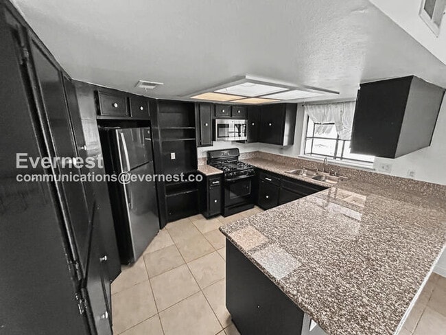 Photo - 6232 Carl Ave