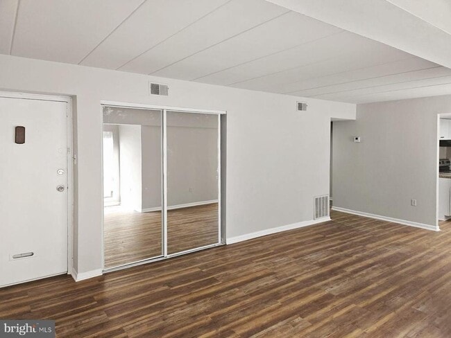 Building Photo - 233 Township Line Rd Unit 2A Rental