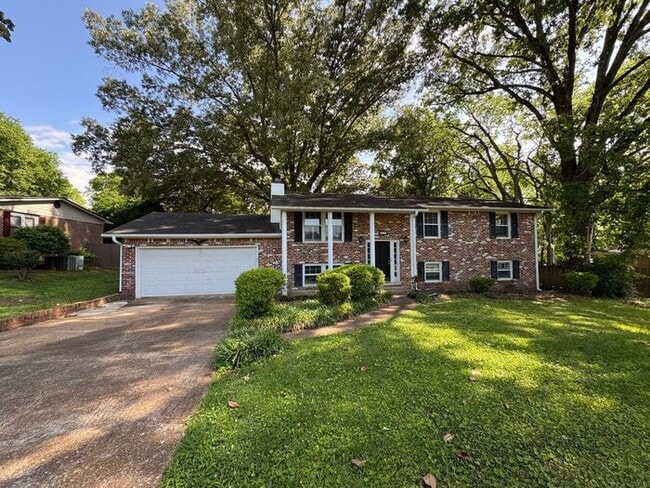 Building Photo - Look and lease in the heart of South Hunts... Rental