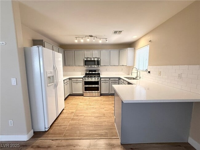 Photo - 2613 Pinerock St