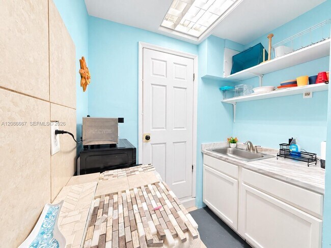 Photo - 9260 Little River Blvd Unit B
