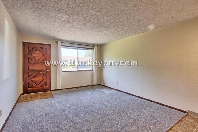 Photo - Unit #4- 2 Bed, 1 Bath Unit in Battle Grou...