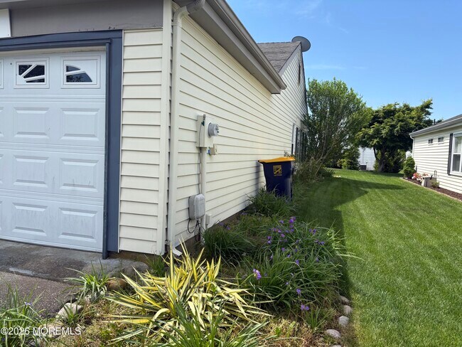 Photo - 21 Newbury Row